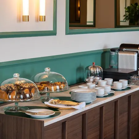 Hotel Augusta Grand Flh 3*
